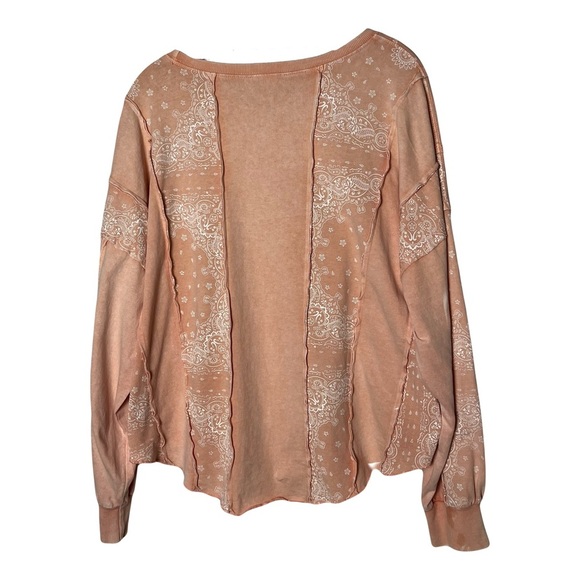 Easel | Peach Floral Patchwork Exposed Seam Oversized Long Sleeve Top, Medium - Picture 2 of 8